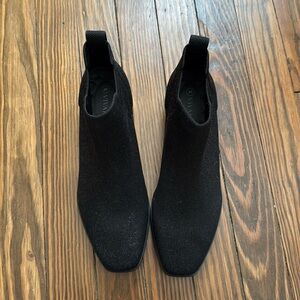Vivaia size EU 40/US 9 black knit ankle boots